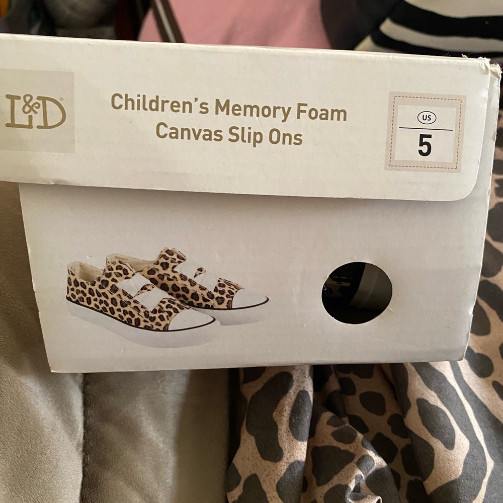 New Girls Canvas Slip Ons